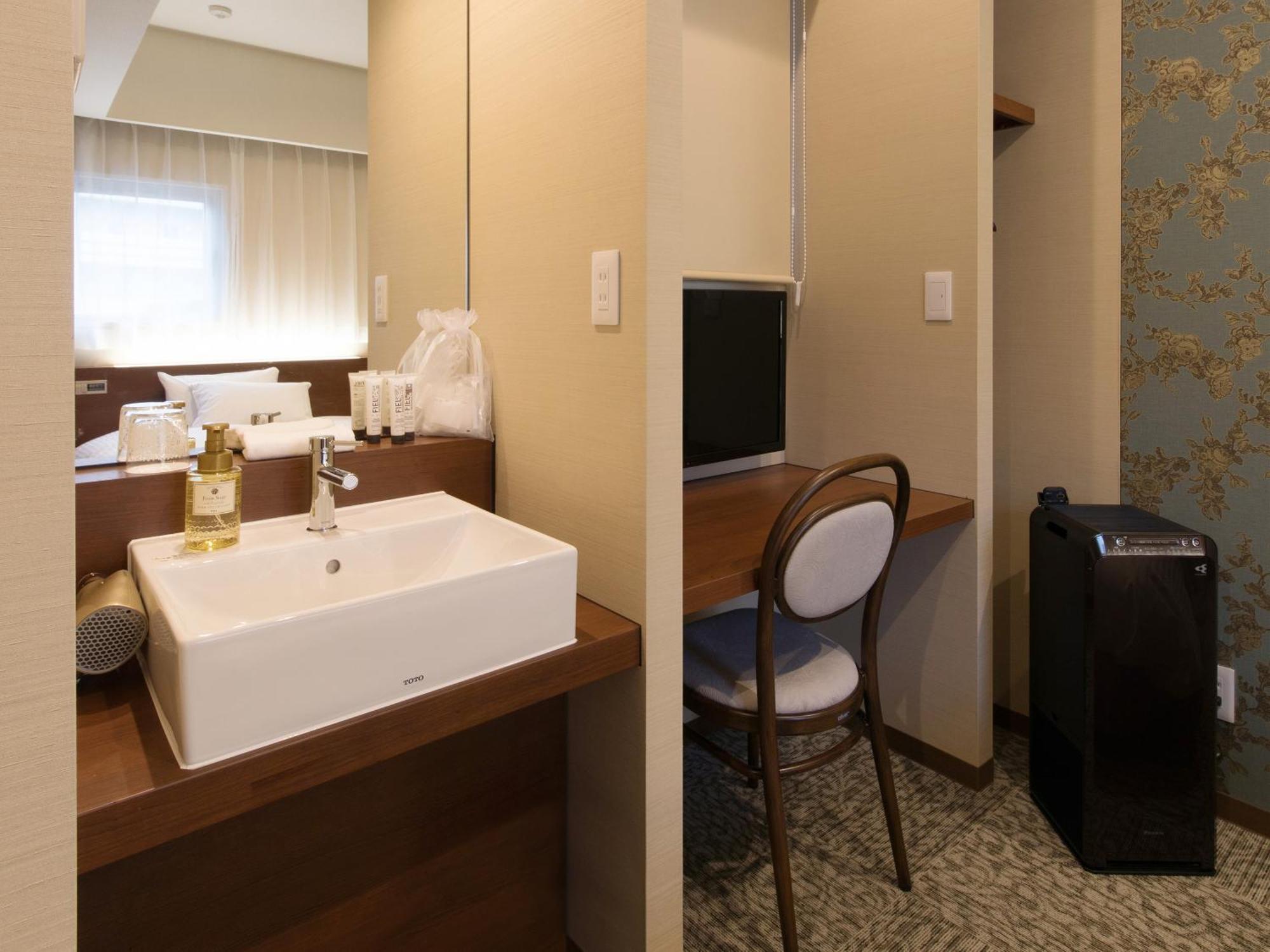 S.Training Center Hotel أوساكا المظهر الخارجي الصورة